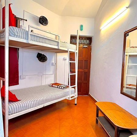 Mitra Hostel Vagator Buitenkant foto