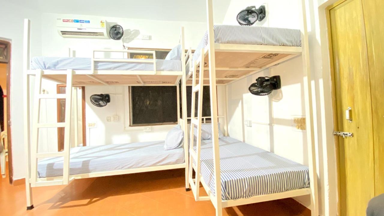 Mitra Hostel Vagator Buitenkant foto