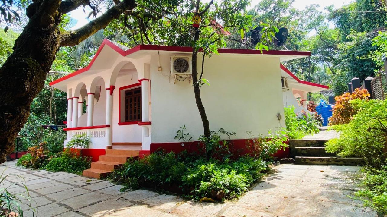 Mitra Hostel Vagator Buitenkant foto