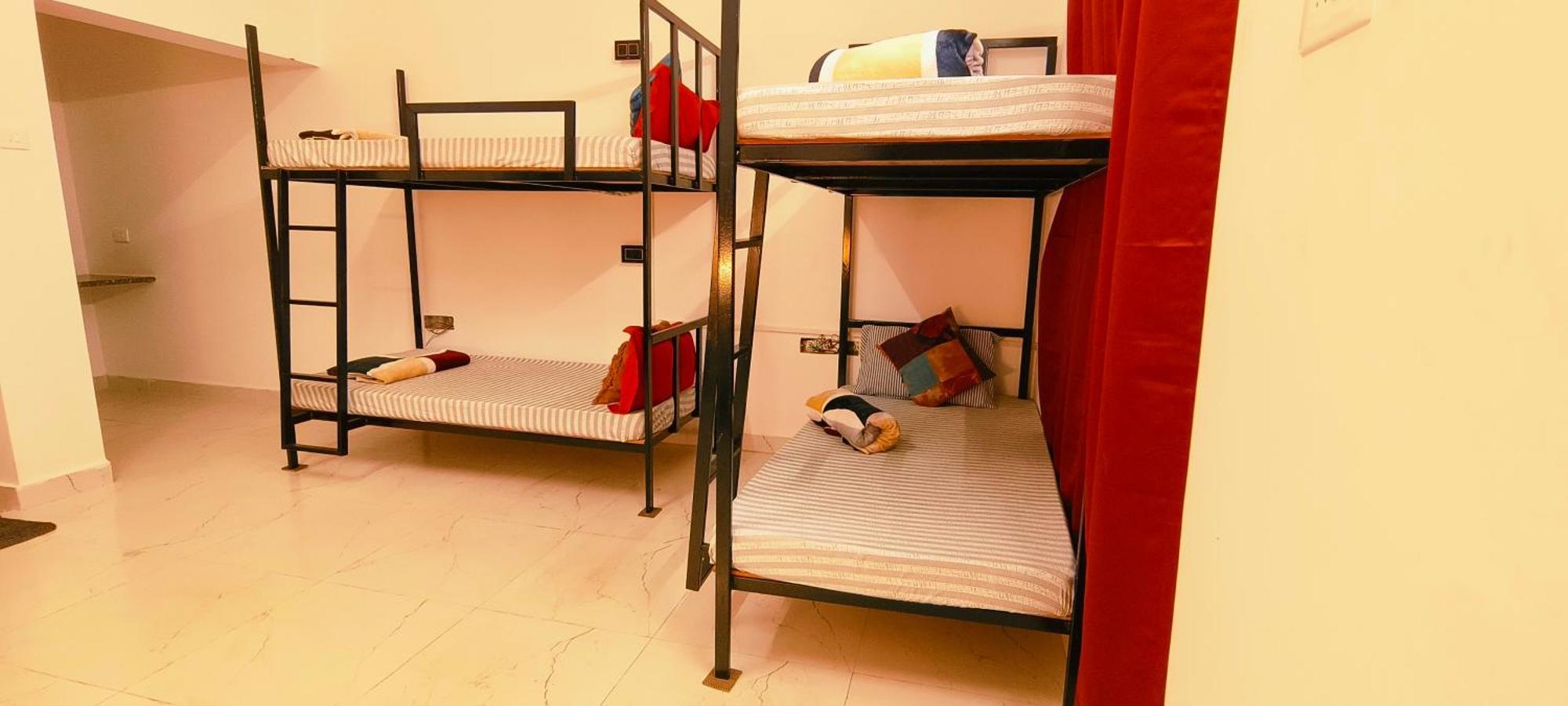 Mitra Hostel Vagator Buitenkant foto