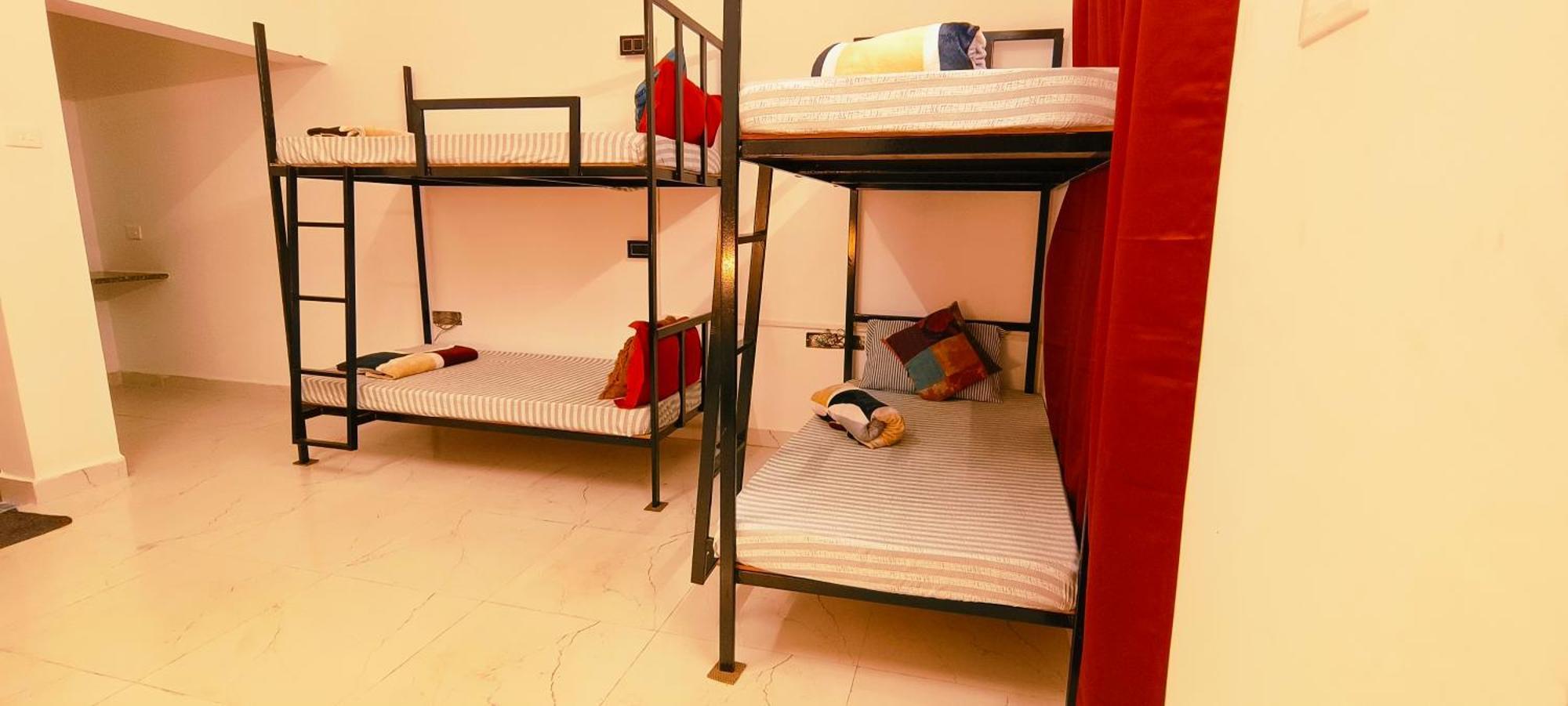 Mitra Hostel Vagator Buitenkant foto